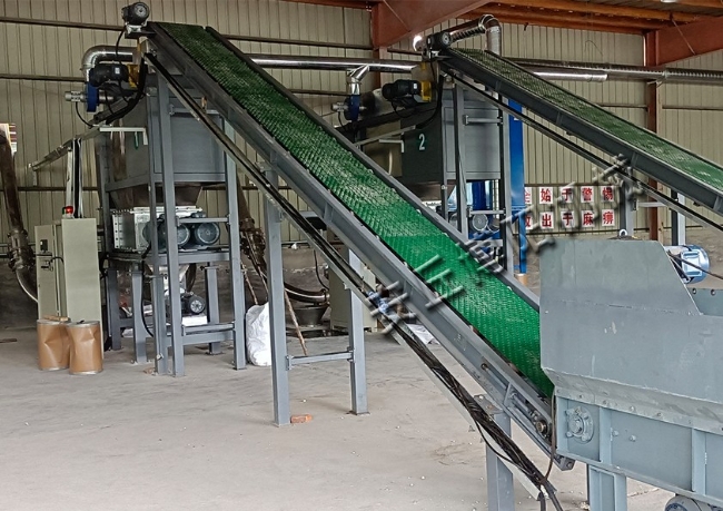 化工原料自動拆包機(jī)3