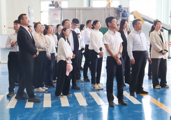 嘉祥縣第十四期青年干部培訓班一行到博陽機械參觀交流