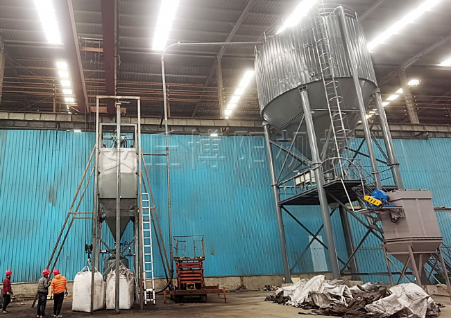 碳材料噸袋拆包機(jī)介紹  密閉無塵拆包噸破袋機(jī)