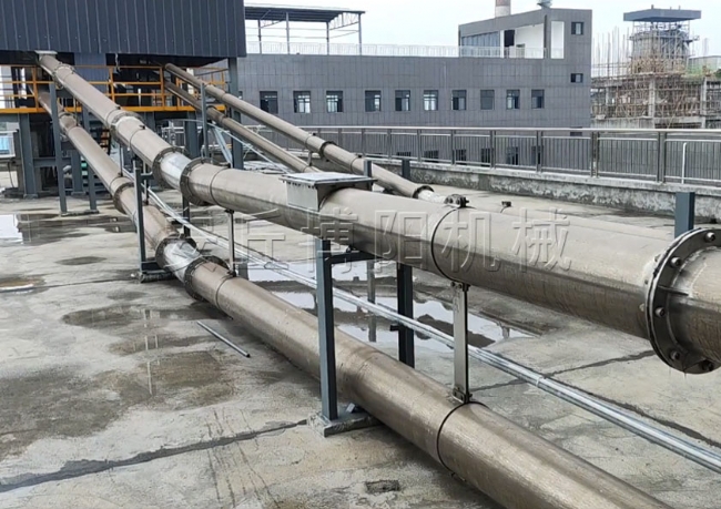 硫酸鎂管鏈輸送機(jī)現(xiàn)場(chǎng)  淄博管鏈提升機(jī)廠家